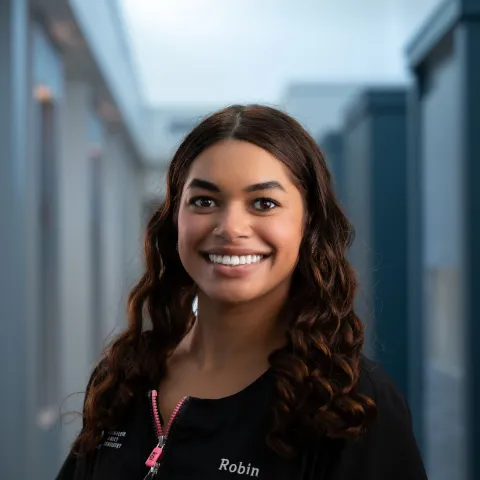 Robin, Dental Assistant
