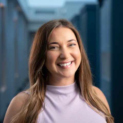 Victoria, Office Manager